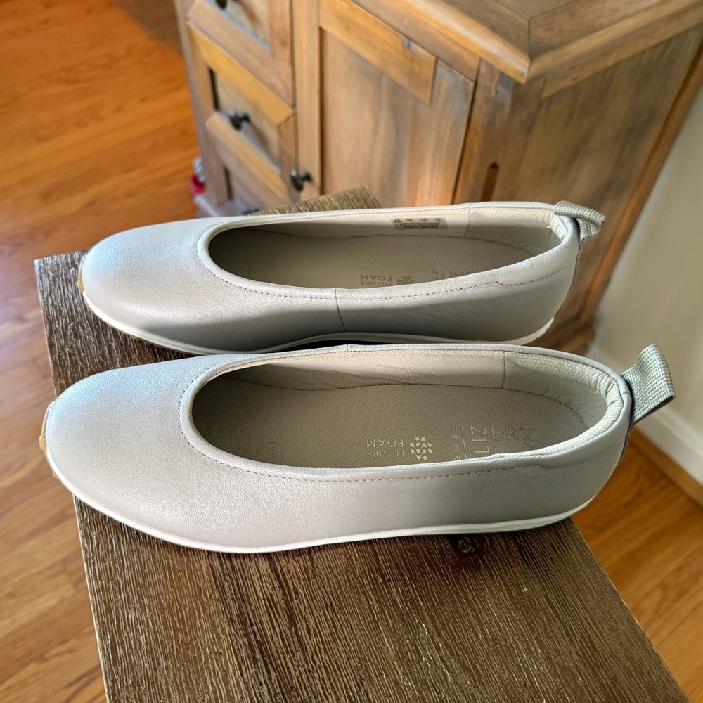 Naturalizer Light Gray Slip-On Ballet Sneaker-flats